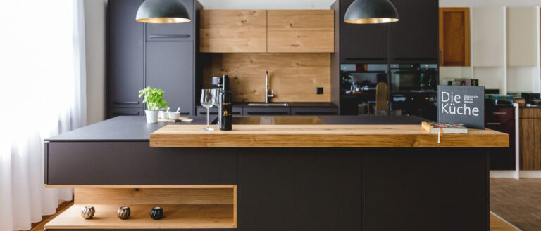 Küche Modern mit Holz