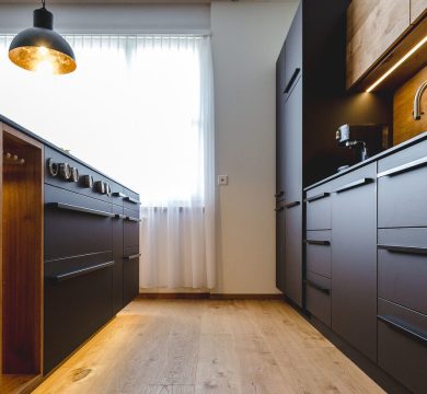 Küche Modern mit Holz